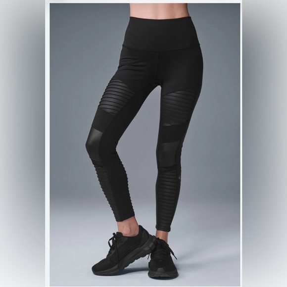 ALO Yoga Pants - Alo Yoga moto leggings black size XS
